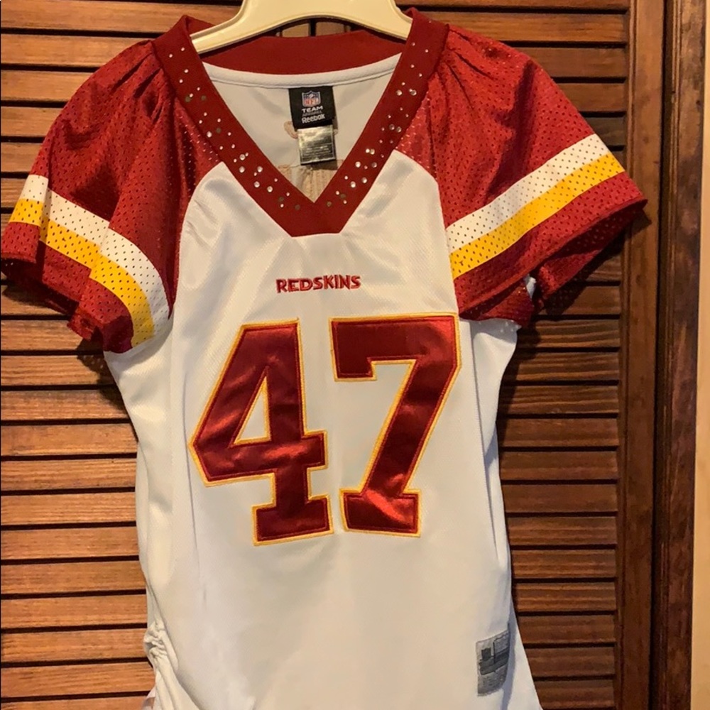 Women’s Redskins jersey. Chris Cooley
